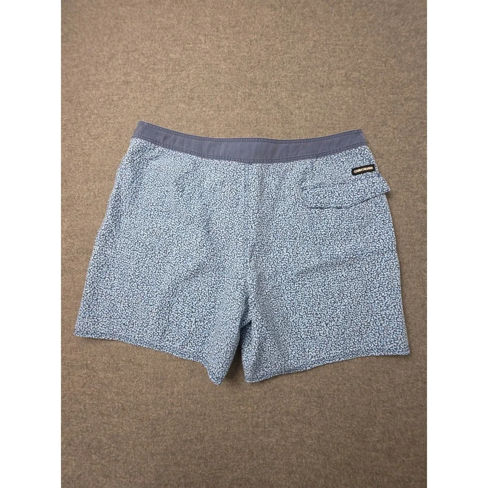 Quiksilver Highline Board Shorts Men Size 40 Blue Animal Spot Print Surf Surfing